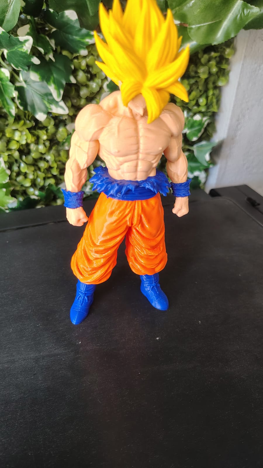 Goku Super Saiyajin – Boneco Colecionável em Impressão 3D | 19 cm - Imagem 5