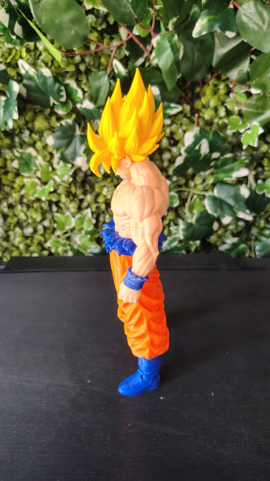 Goku Super Saiyajin – Boneco Colecionável em Impressão 3D | 19 cm - Imagem 4